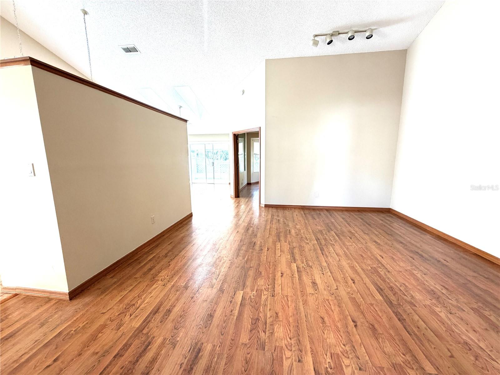 CROSSINGS REMINGTON OAKS AT - Residential