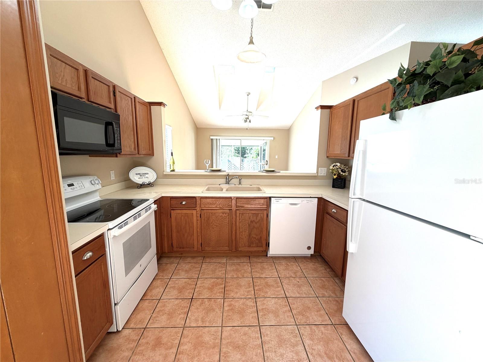 CROSSINGS REMINGTON OAKS AT - Residential