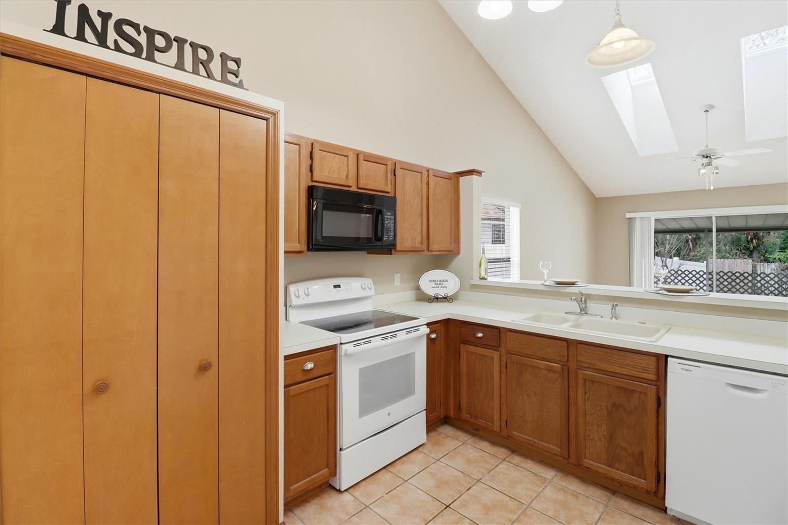 CROSSINGS REMINGTON OAKS AT - Residential