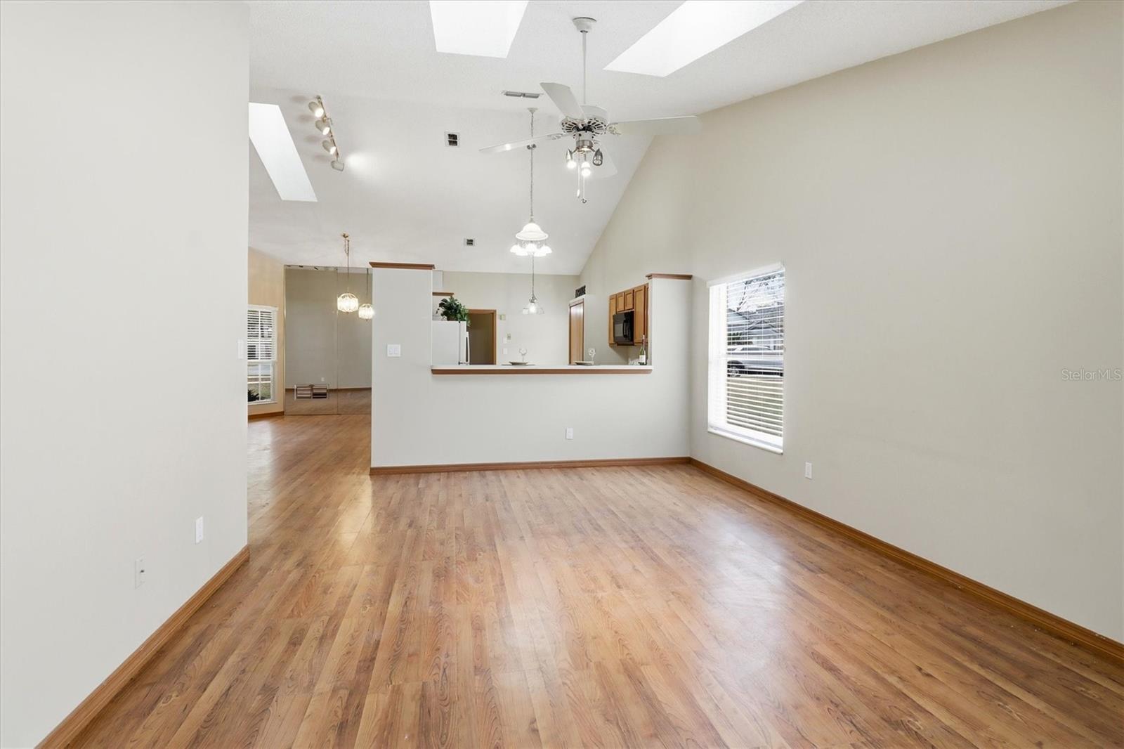 CROSSINGS REMINGTON OAKS AT - Residential