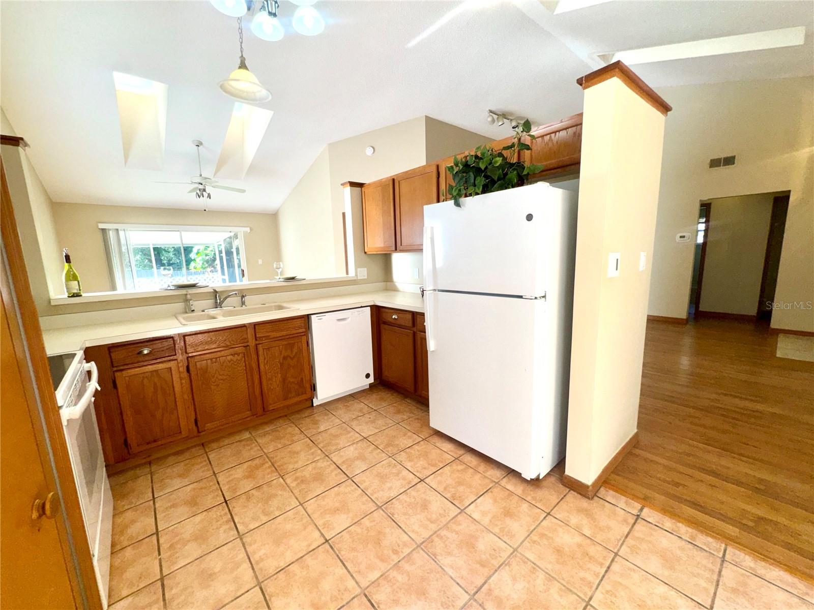 CROSSINGS REMINGTON OAKS AT - Residential