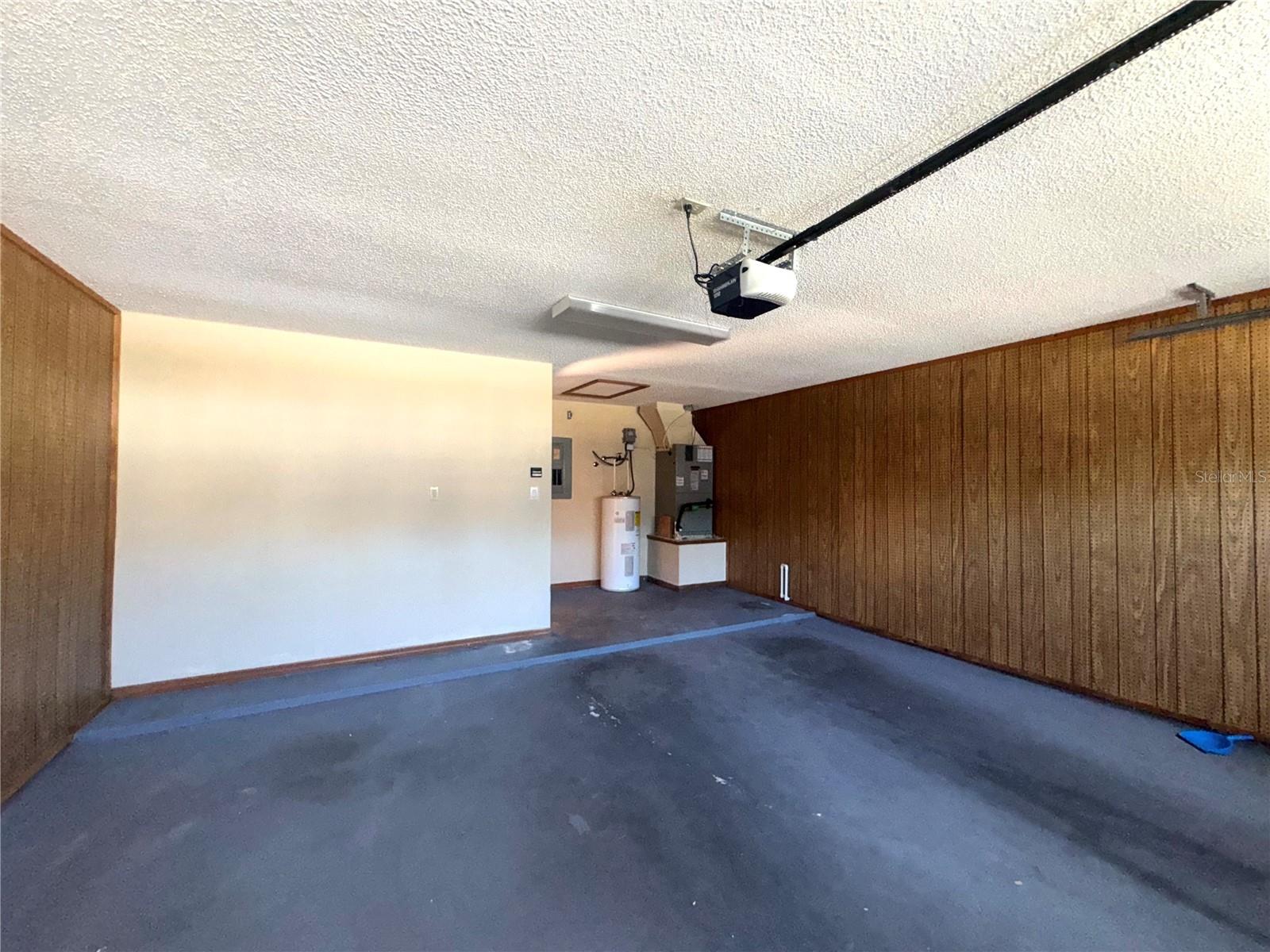 CROSSINGS REMINGTON OAKS AT - Residential