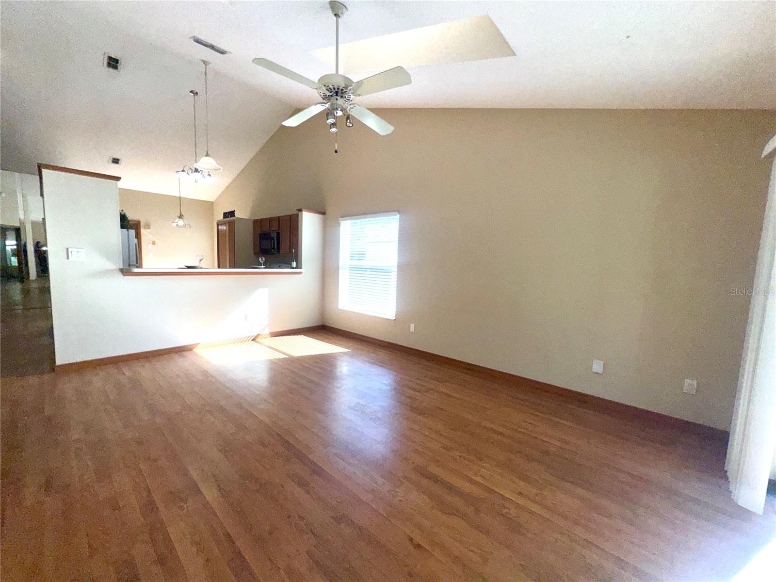 CROSSINGS REMINGTON OAKS AT - Residential