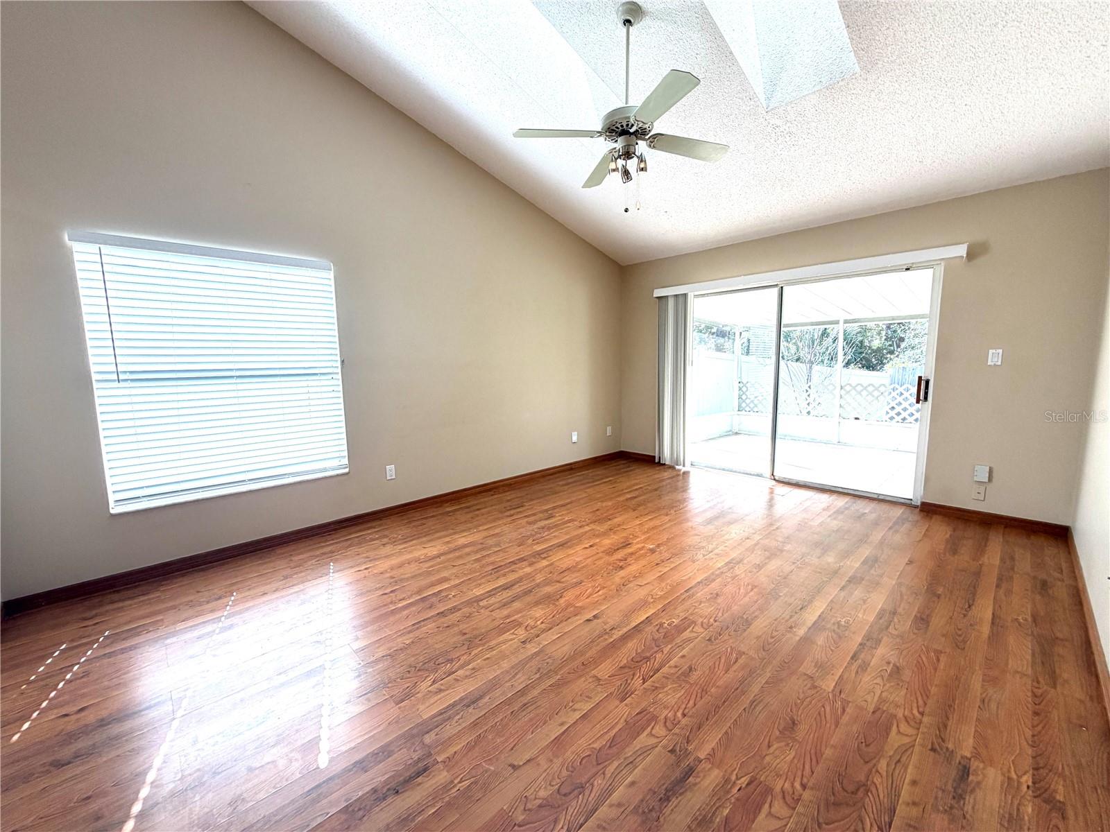 CROSSINGS REMINGTON OAKS AT - Residential