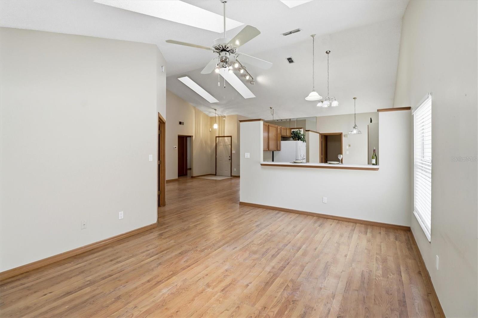 CROSSINGS REMINGTON OAKS AT - Residential