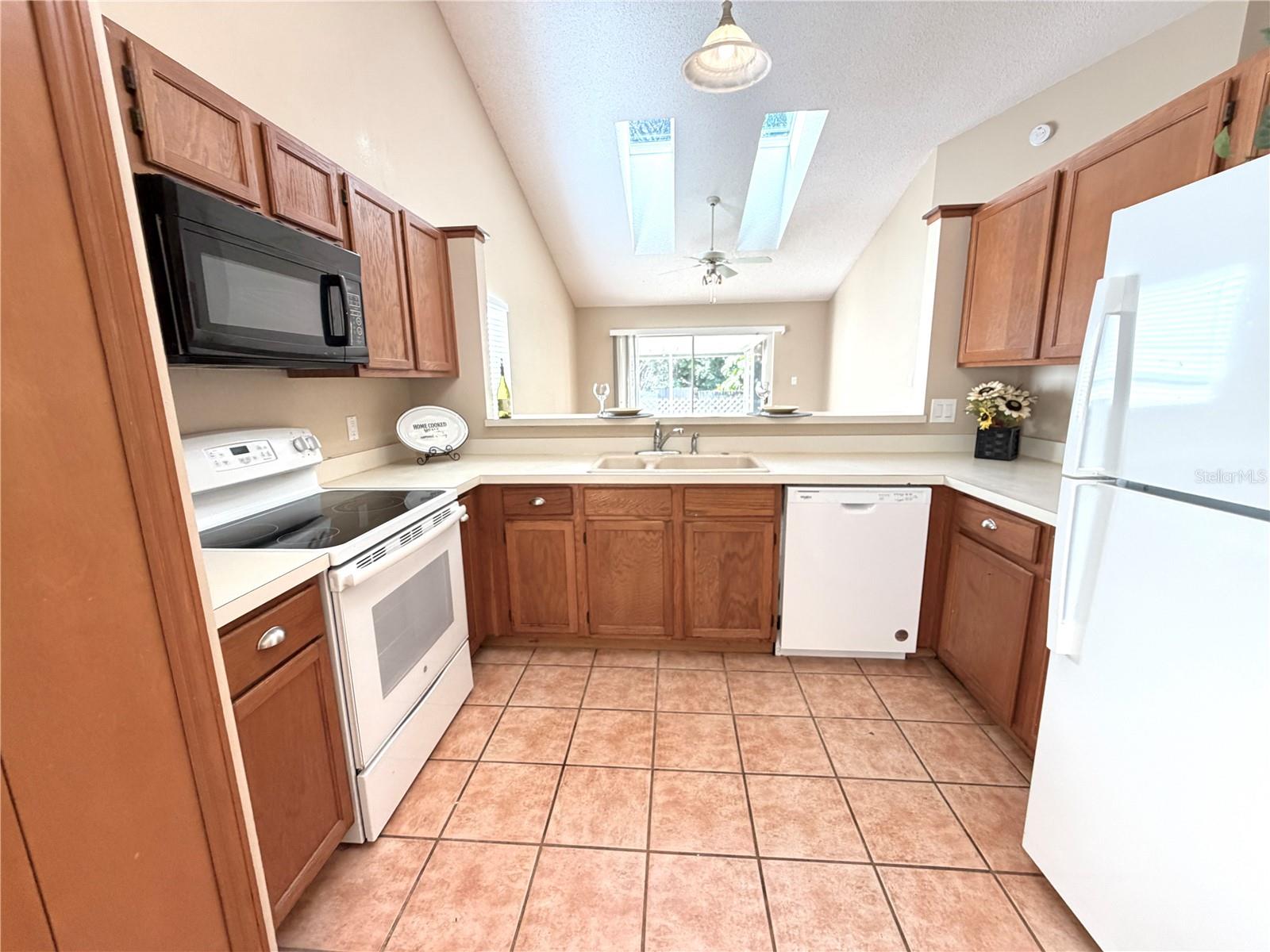 CROSSINGS REMINGTON OAKS AT - Residential