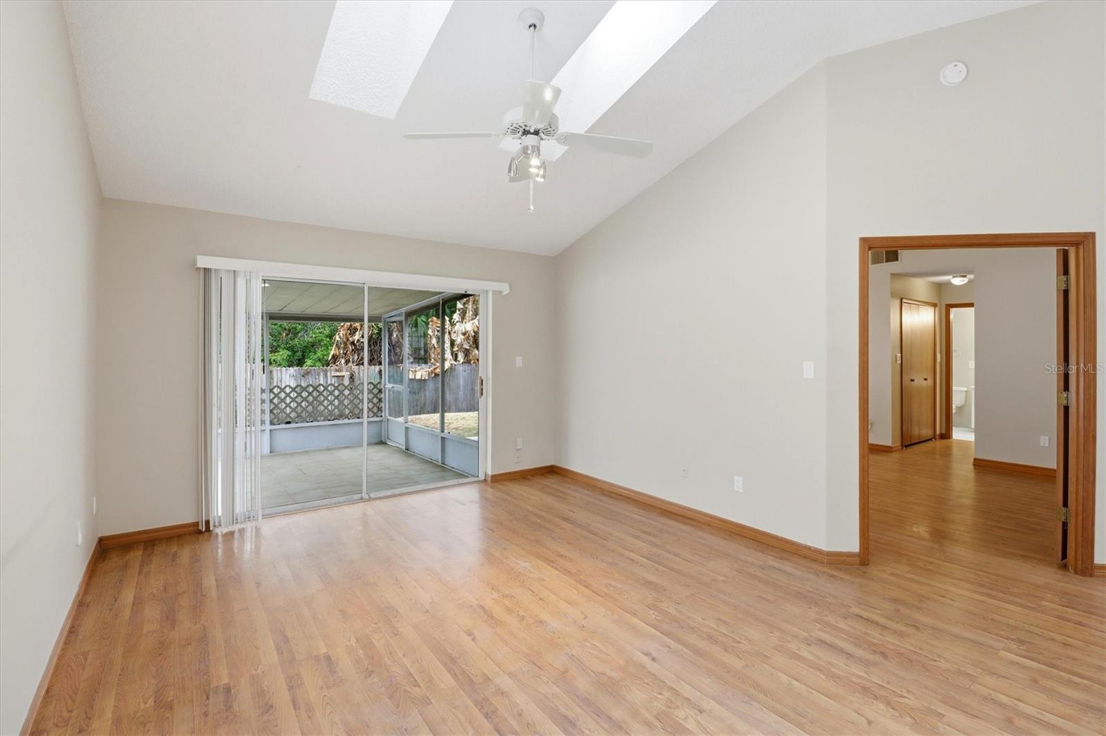 CROSSINGS REMINGTON OAKS AT - Residential