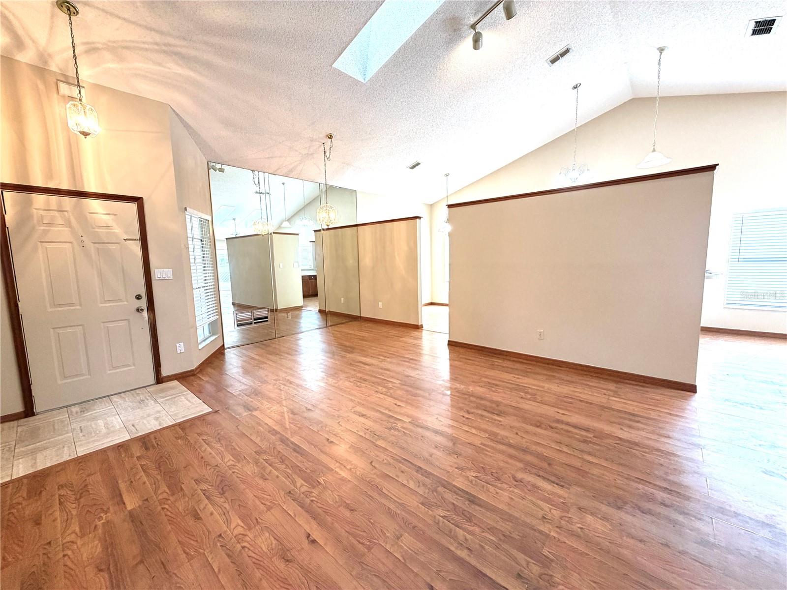 CROSSINGS REMINGTON OAKS AT - Residential