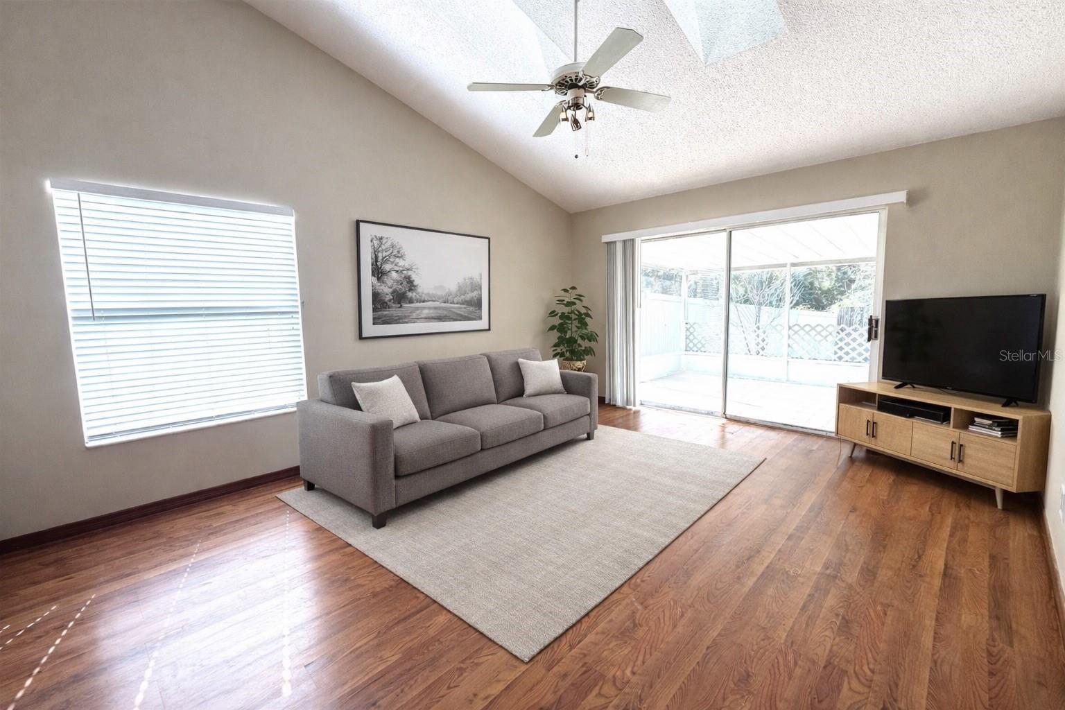 533 REMINGTON OAK DRIVE