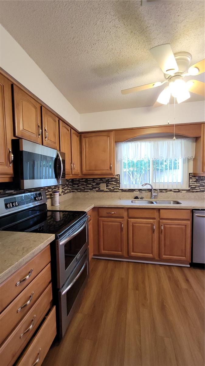 BREEZEWOOD VILLAGE CONDO PH 01-04 - Residential
