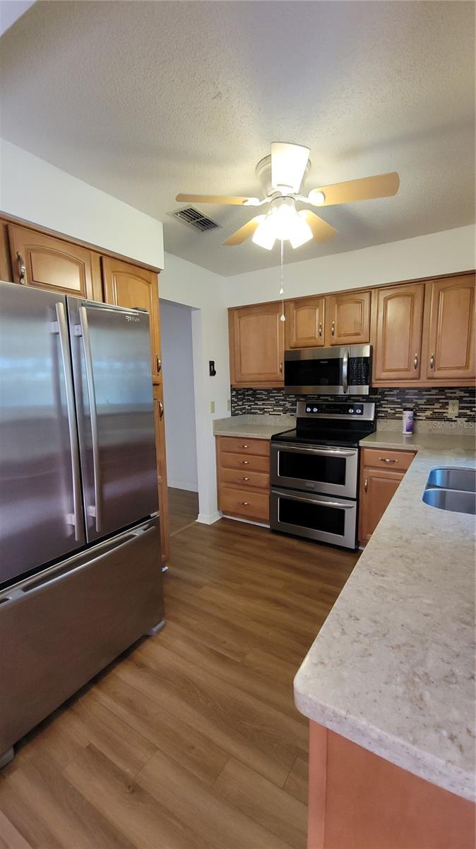 BREEZEWOOD VILLAGE CONDO PH 01-04 - Residential