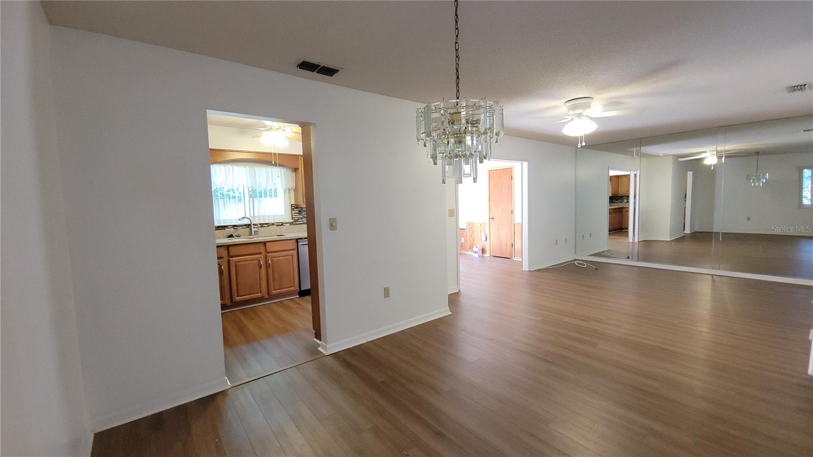 BREEZEWOOD VILLAGE CONDO PH 01-04 - Residential