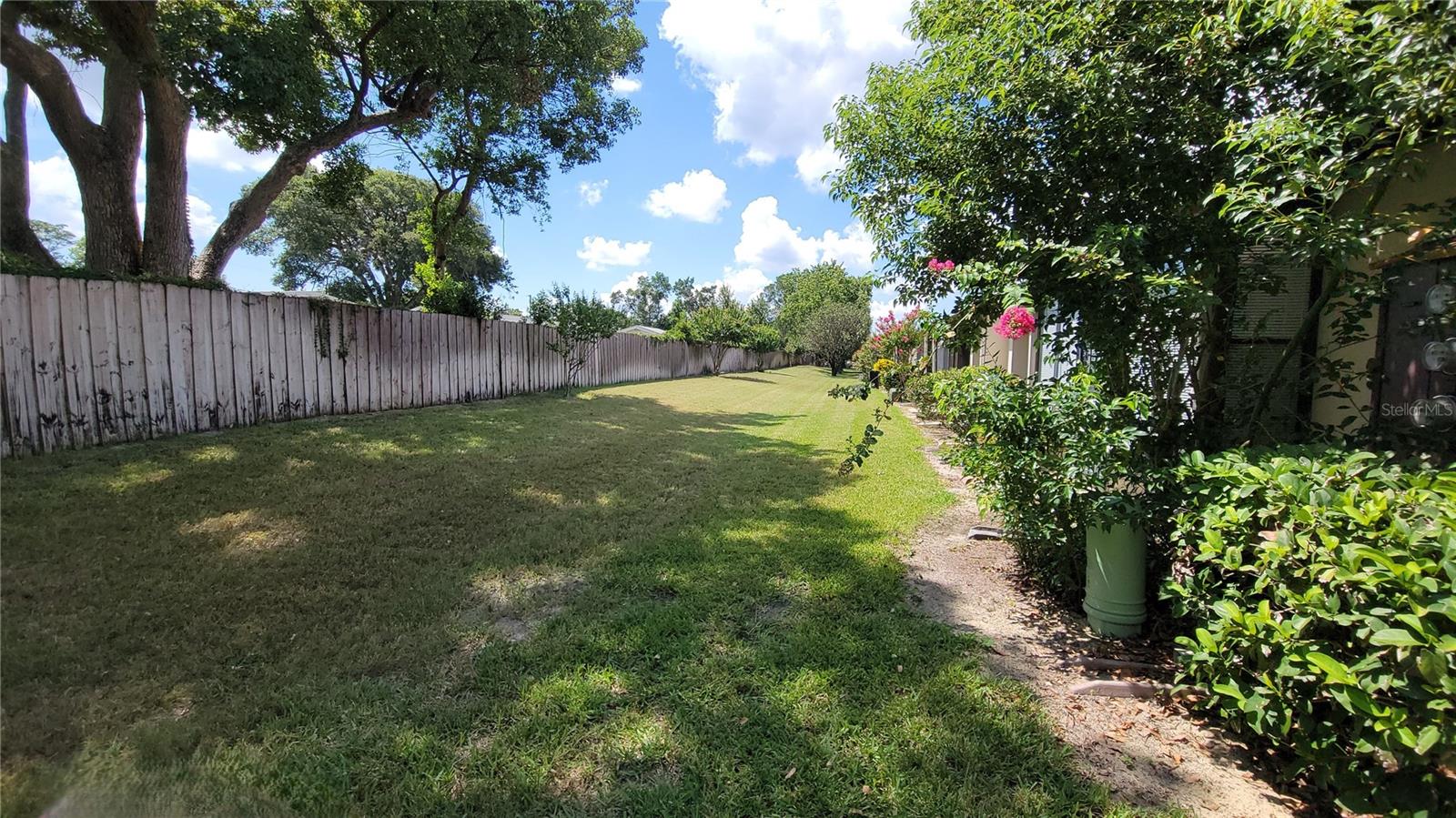 BREEZEWOOD VILLAGE CONDO PH 01-04 - Residential