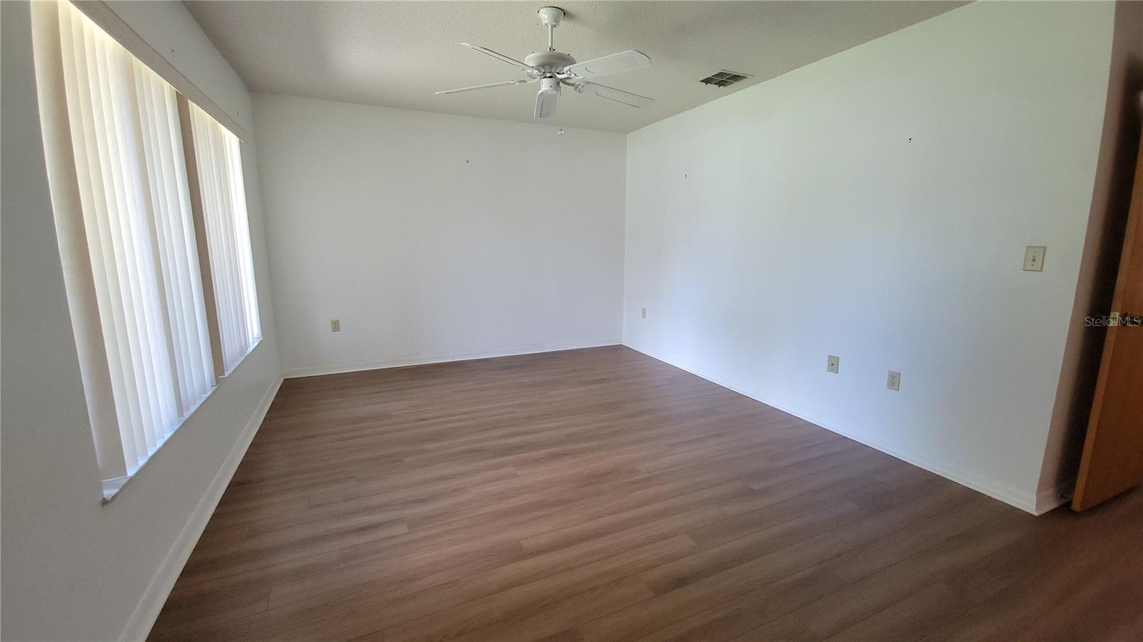 BREEZEWOOD VILLAGE CONDO PH 01-04 - Residential