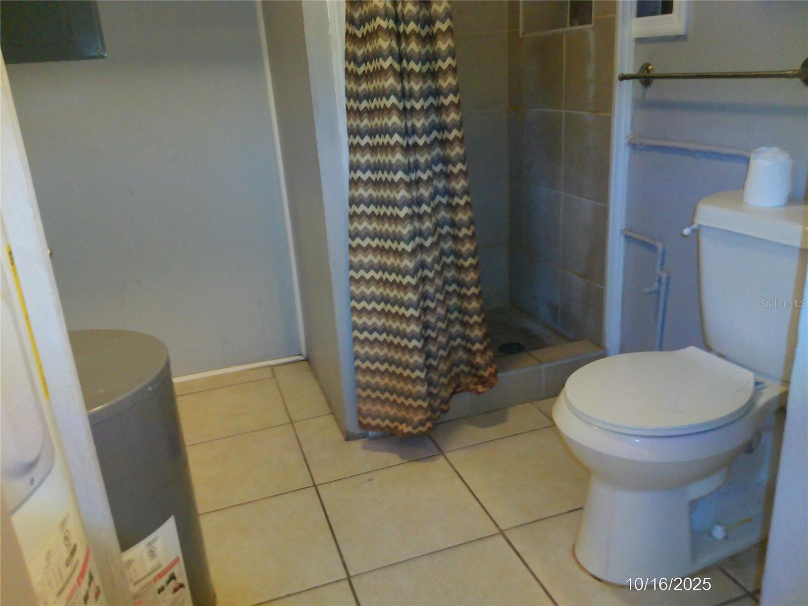 BONNIE SHORES SUB - Residential Lease