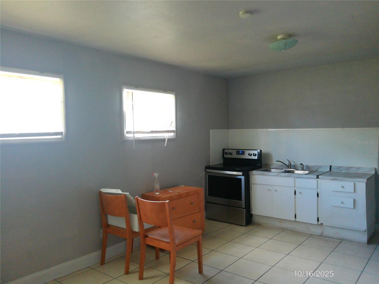 BONNIE SHORES SUB - Residential Lease