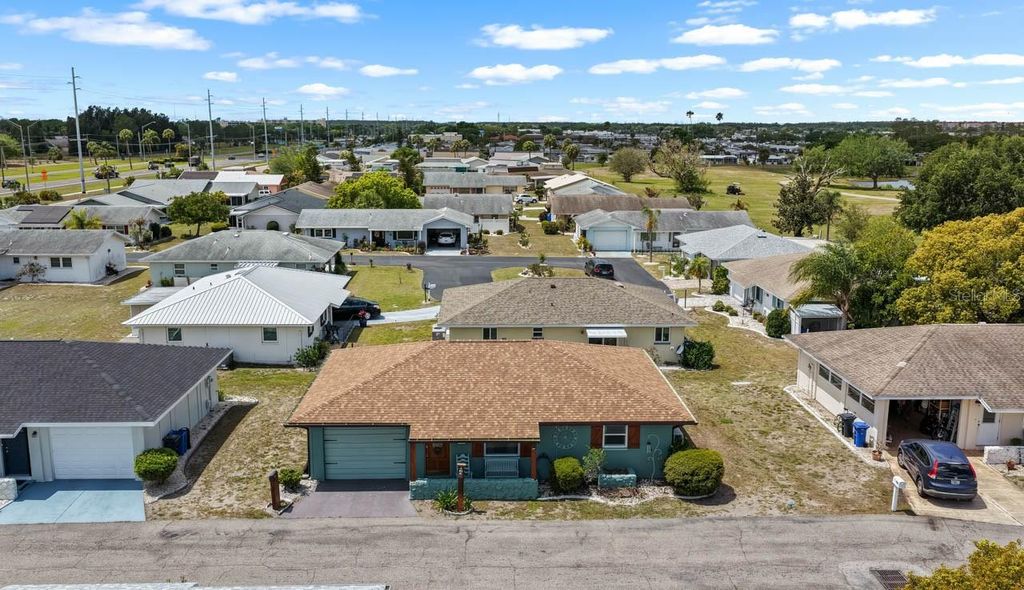 Photo of 706 W Brockton Place, Sun City Center, FL 33573 (MLS # TB8494426)