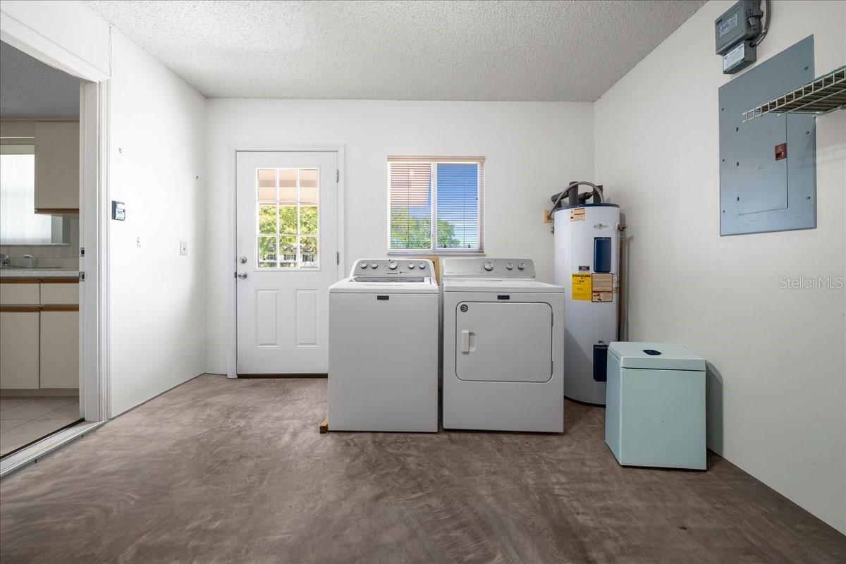 SPRUCE CREEK 04 - Residential