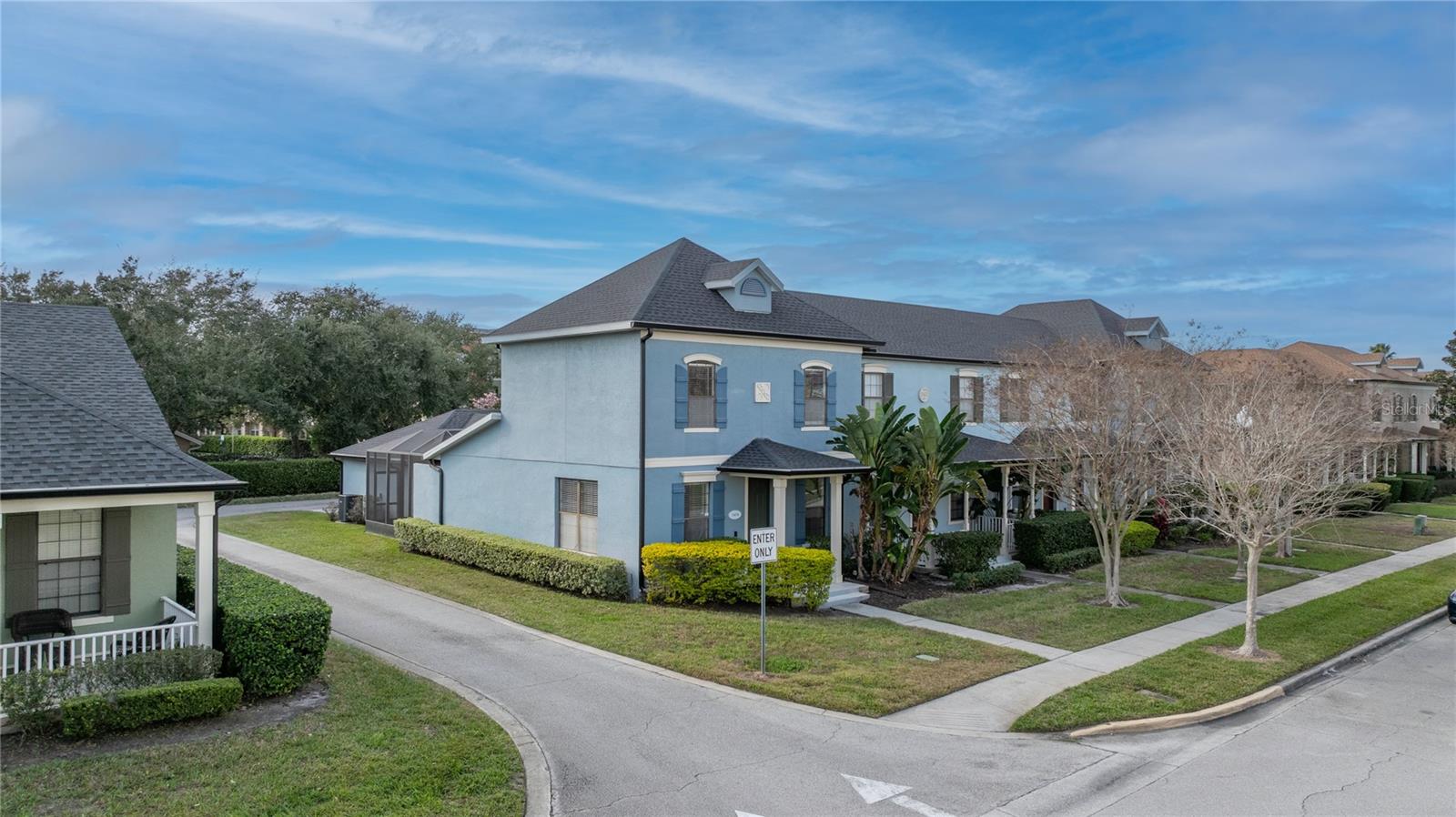 CHARTRES GARDENS - Residential