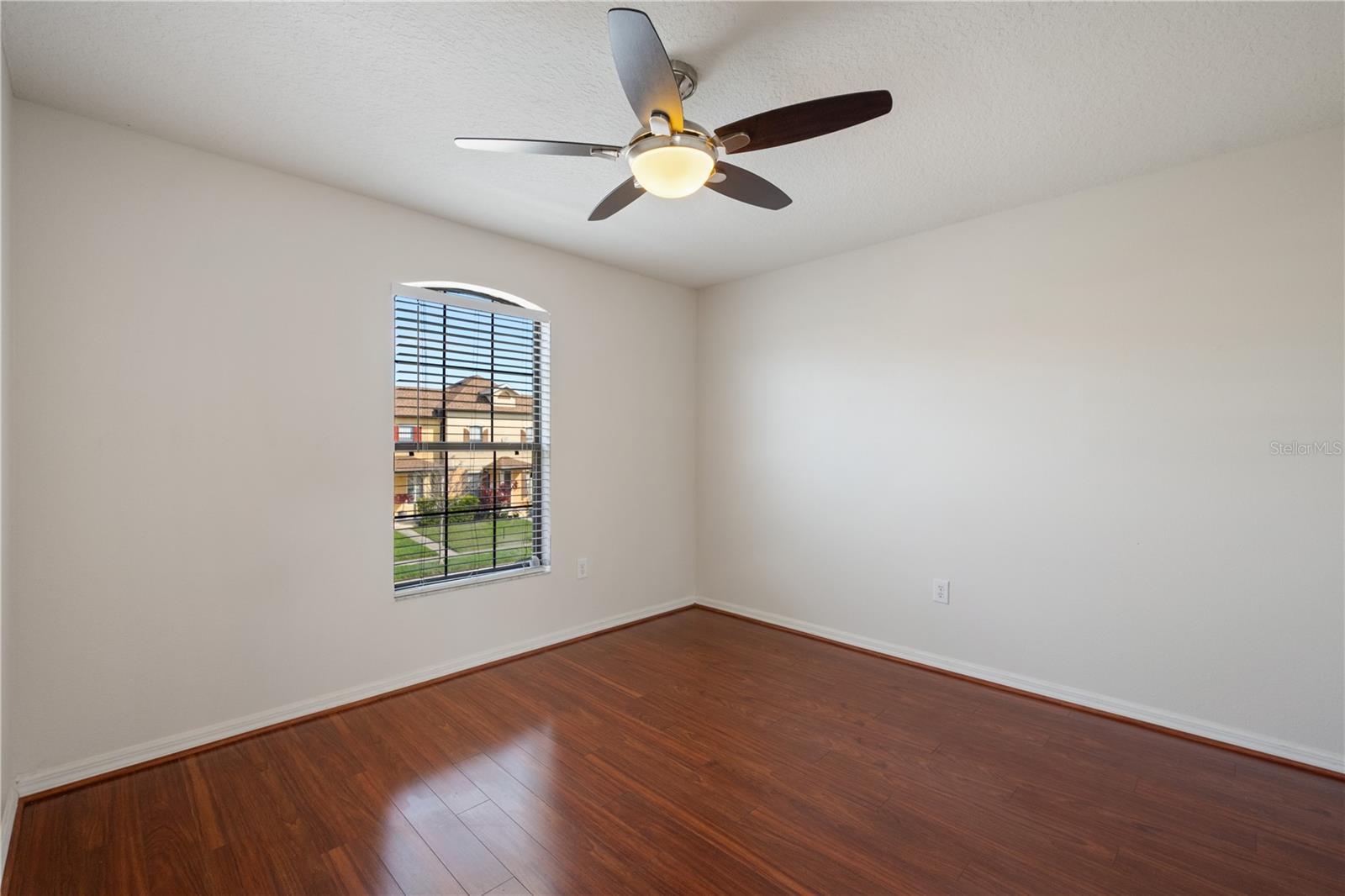 CHARTRES GARDENS - Residential