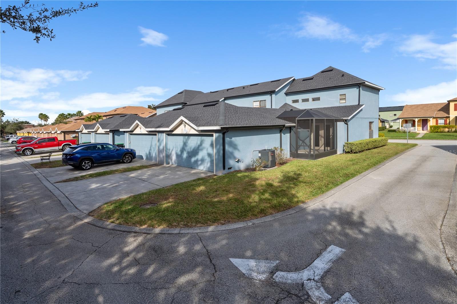 CHARTRES GARDENS - Residential