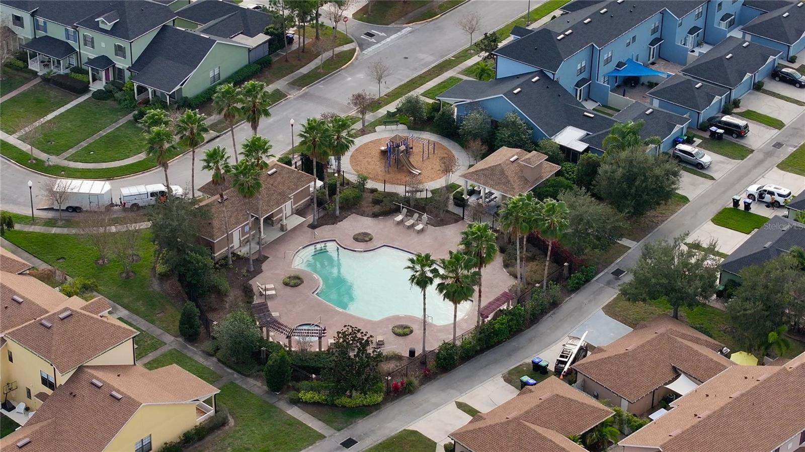 CHARTRES GARDENS - Residential