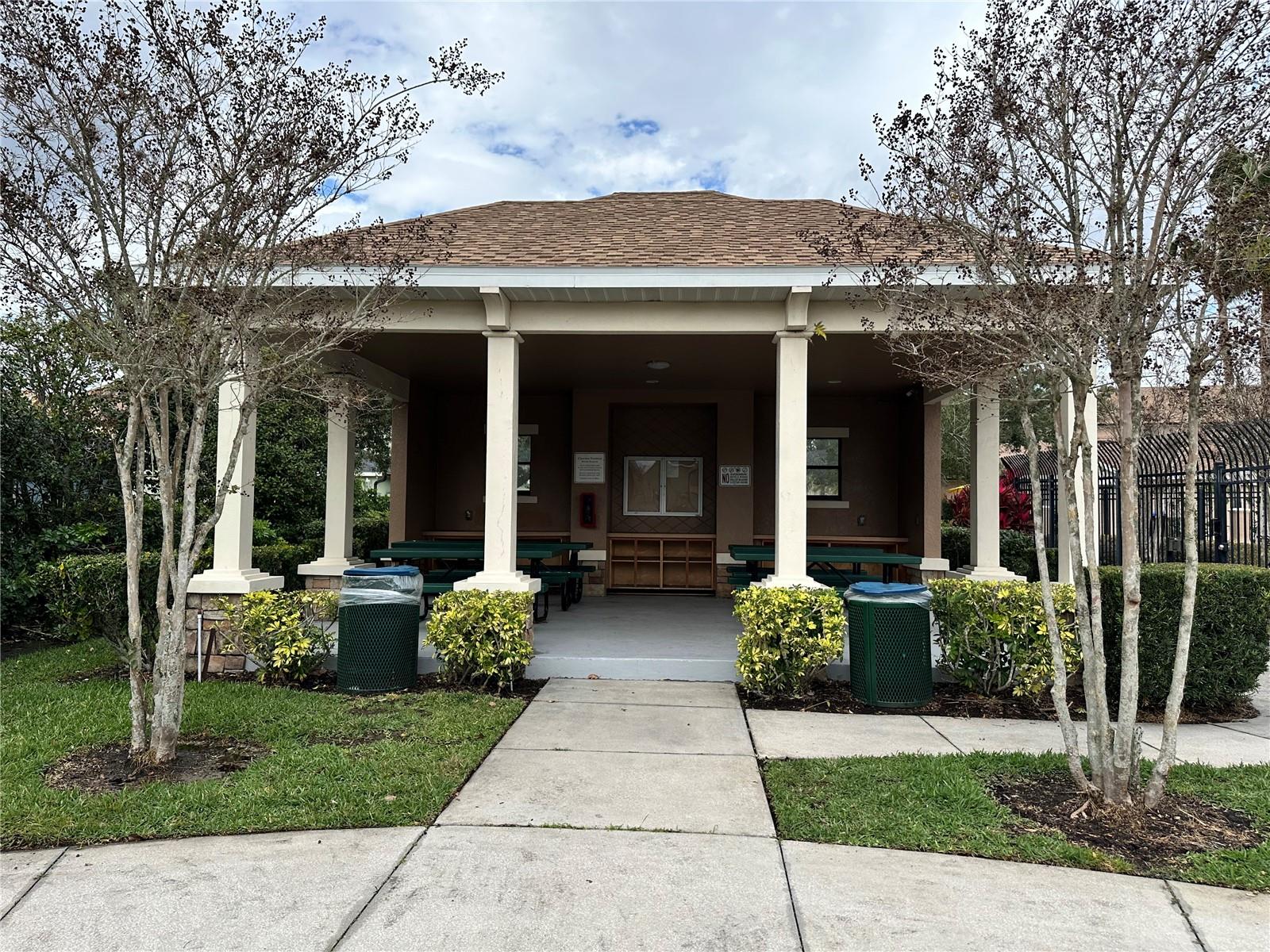 CHARTRES GARDENS - Residential