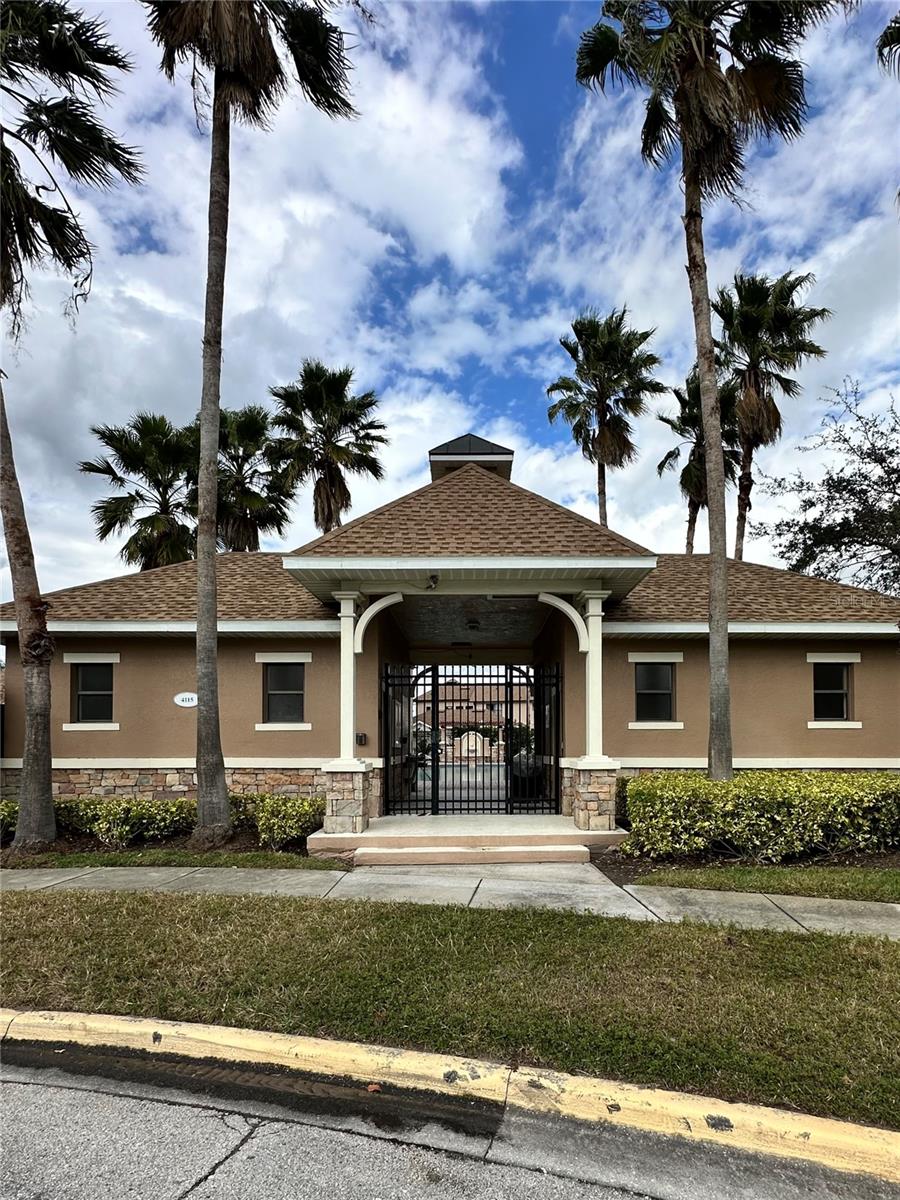 CHARTRES GARDENS - Residential