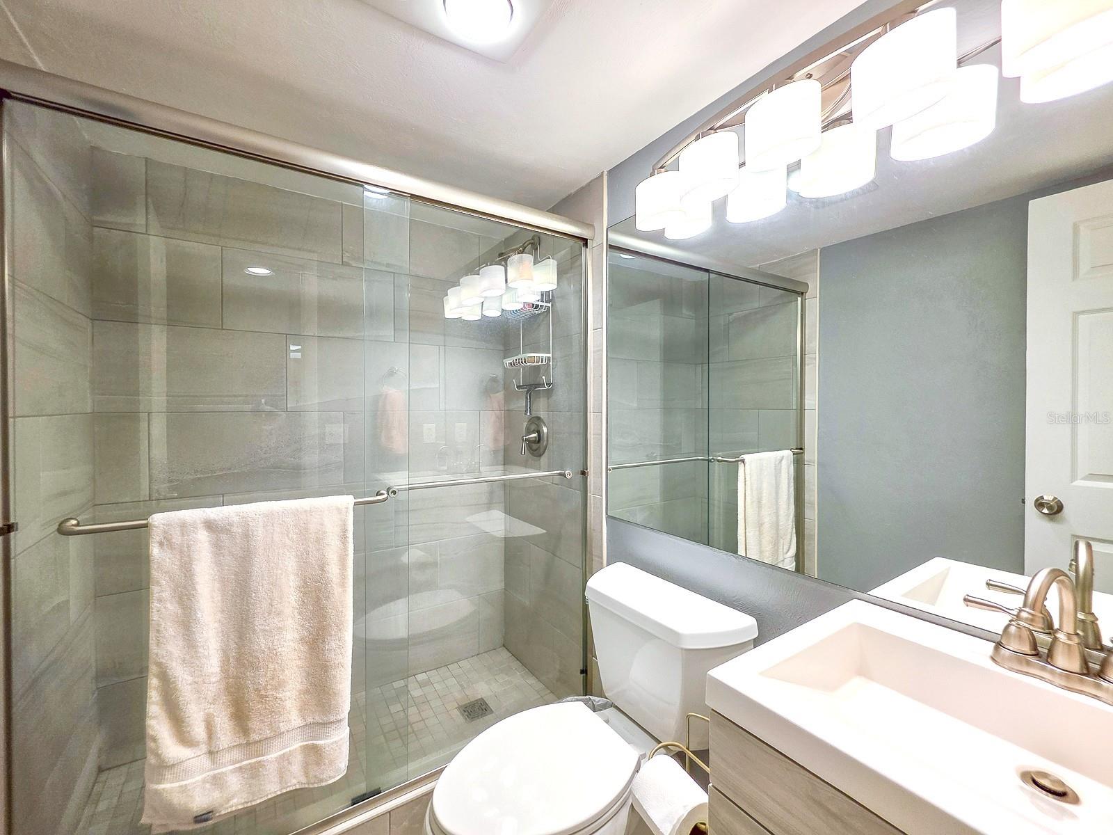 OCEANS ONE - Residential