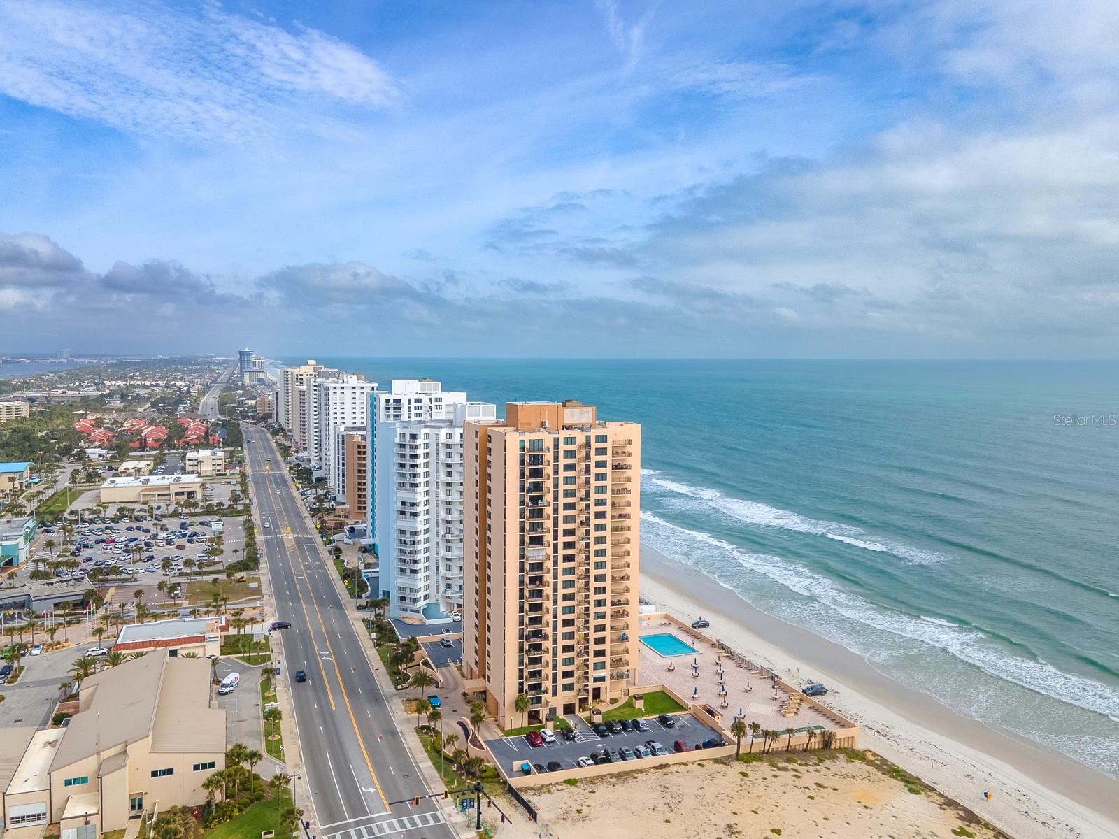 OCEANS ONE - Residential