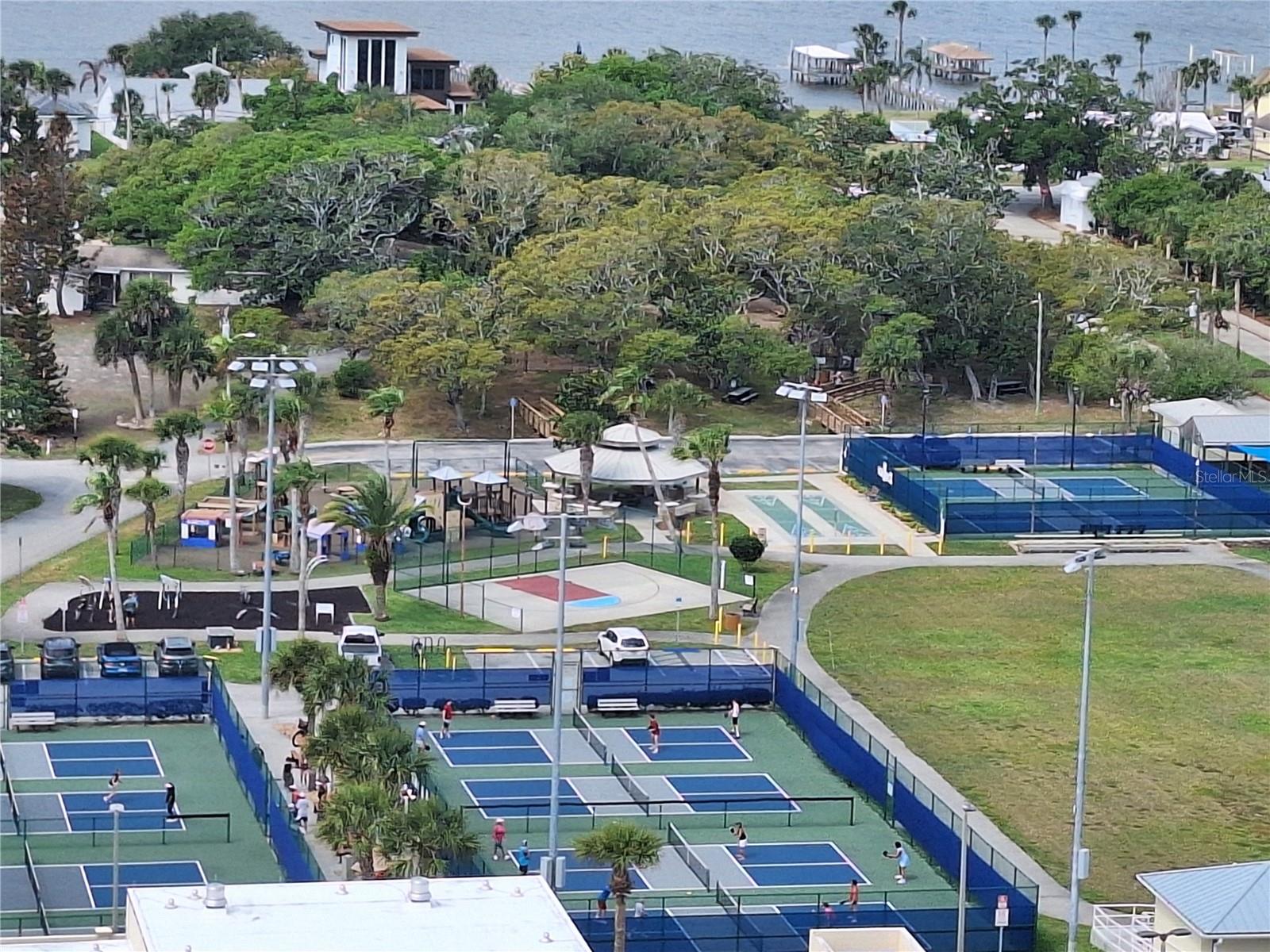 OCEANS ONE - Residential