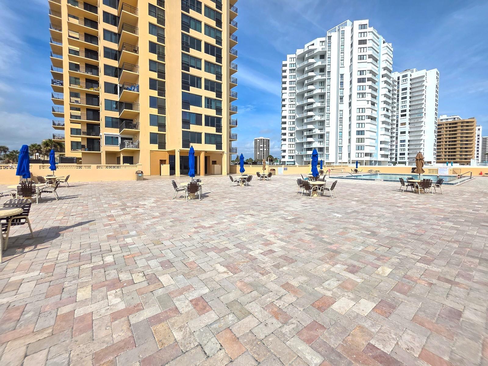 OCEANS ONE - Residential