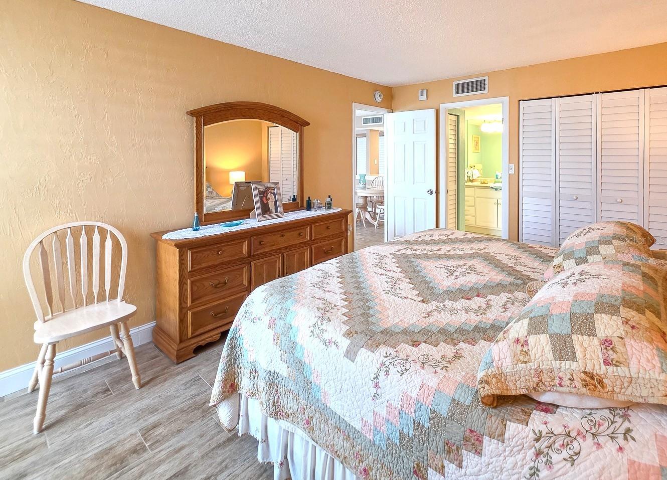 OCEANS ONE - Residential