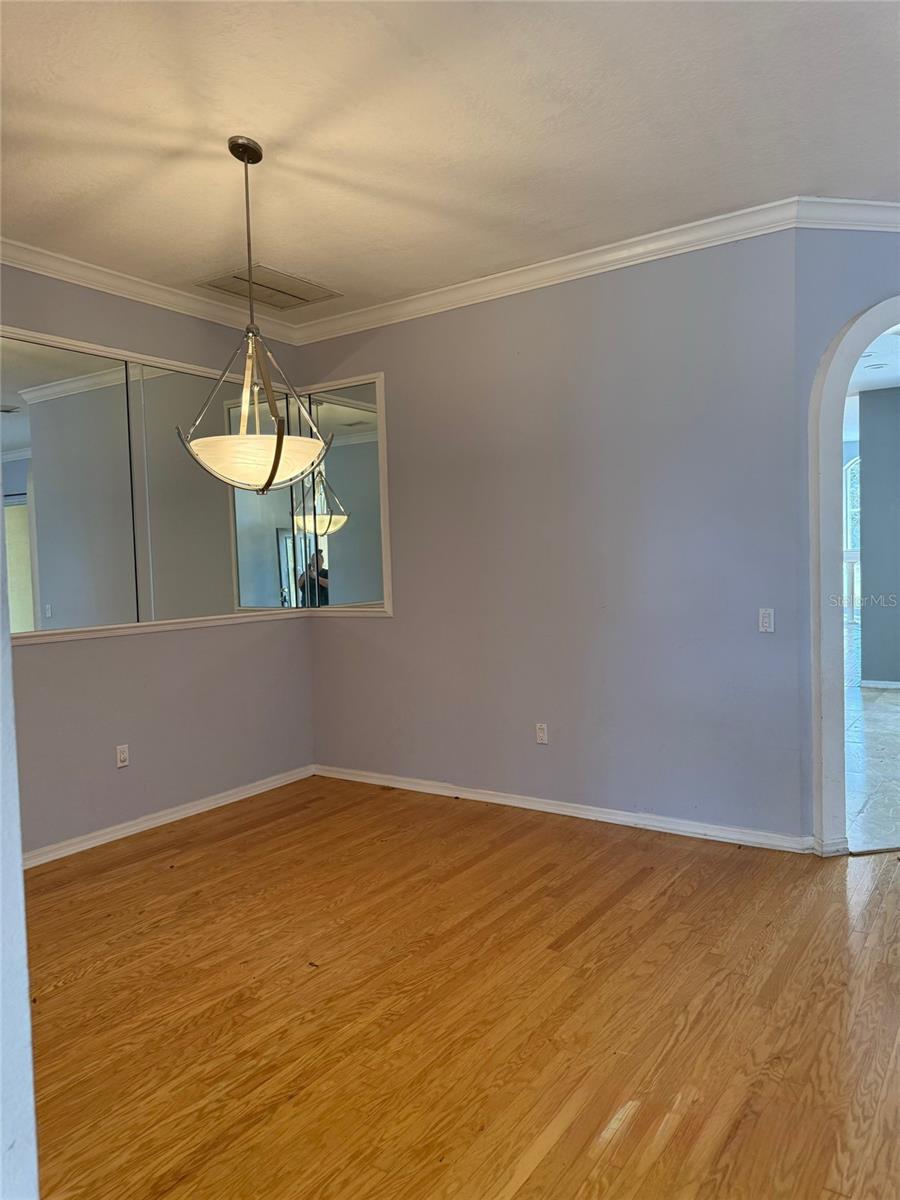 CRESCENT OAKS COUNTRY CLUB REGENCY PH 2 - Residential