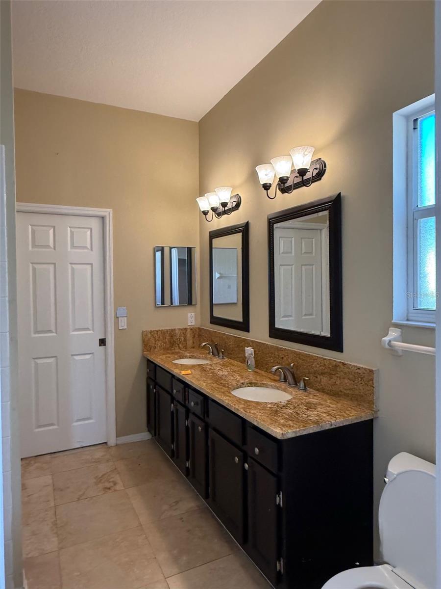 CRESCENT OAKS COUNTRY CLUB REGENCY PH 2 - Residential