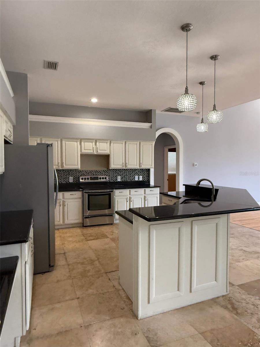 CRESCENT OAKS COUNTRY CLUB REGENCY PH 2 - Residential