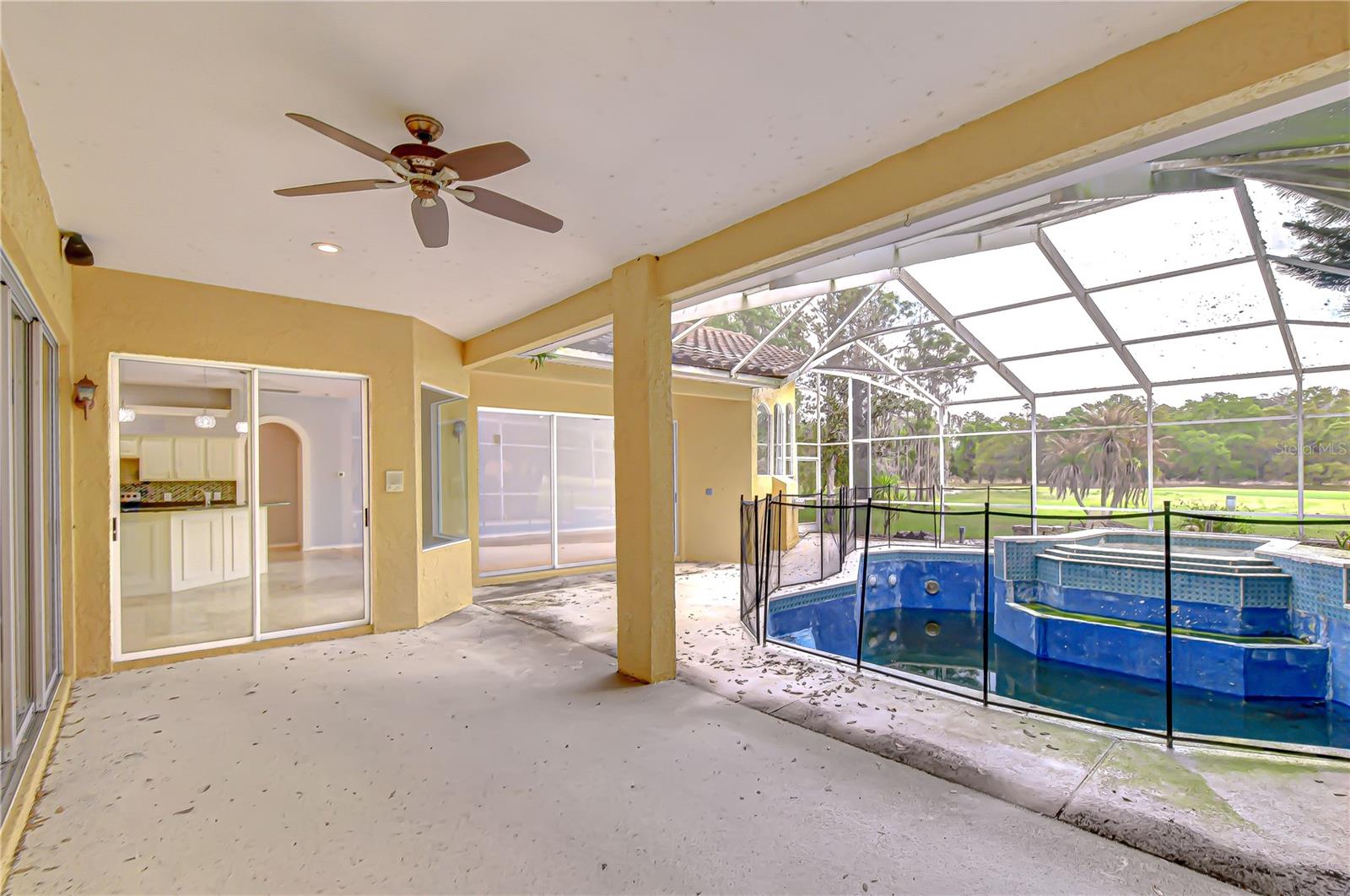 CRESCENT OAKS COUNTRY CLUB REGENCY PH 2 - Residential