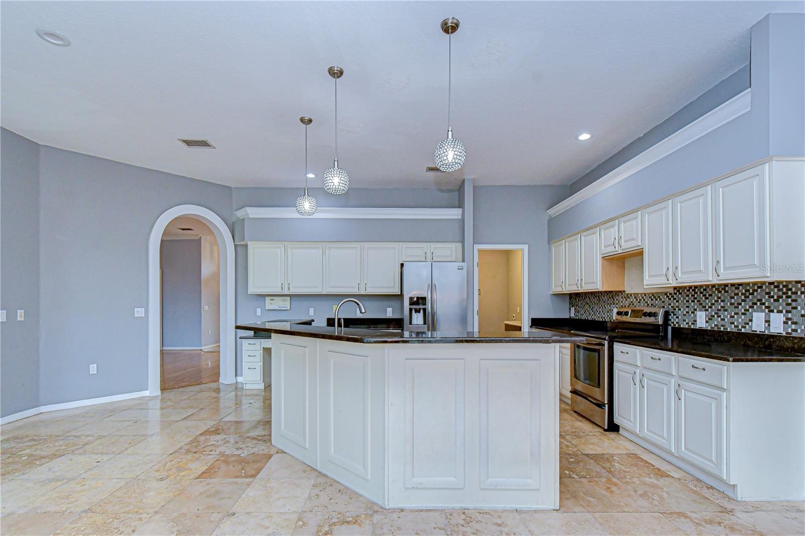 CRESCENT OAKS COUNTRY CLUB REGENCY PH 2 - Residential