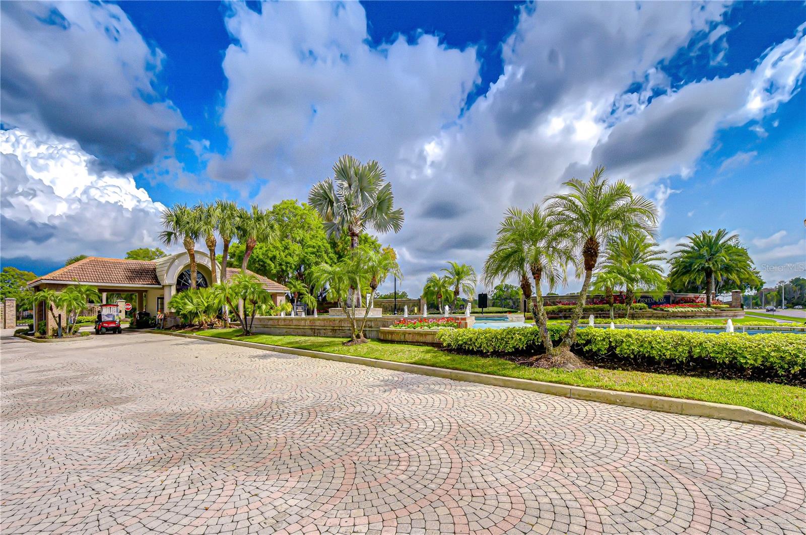 CRESCENT OAKS COUNTRY CLUB REGENCY PH 2 - Residential