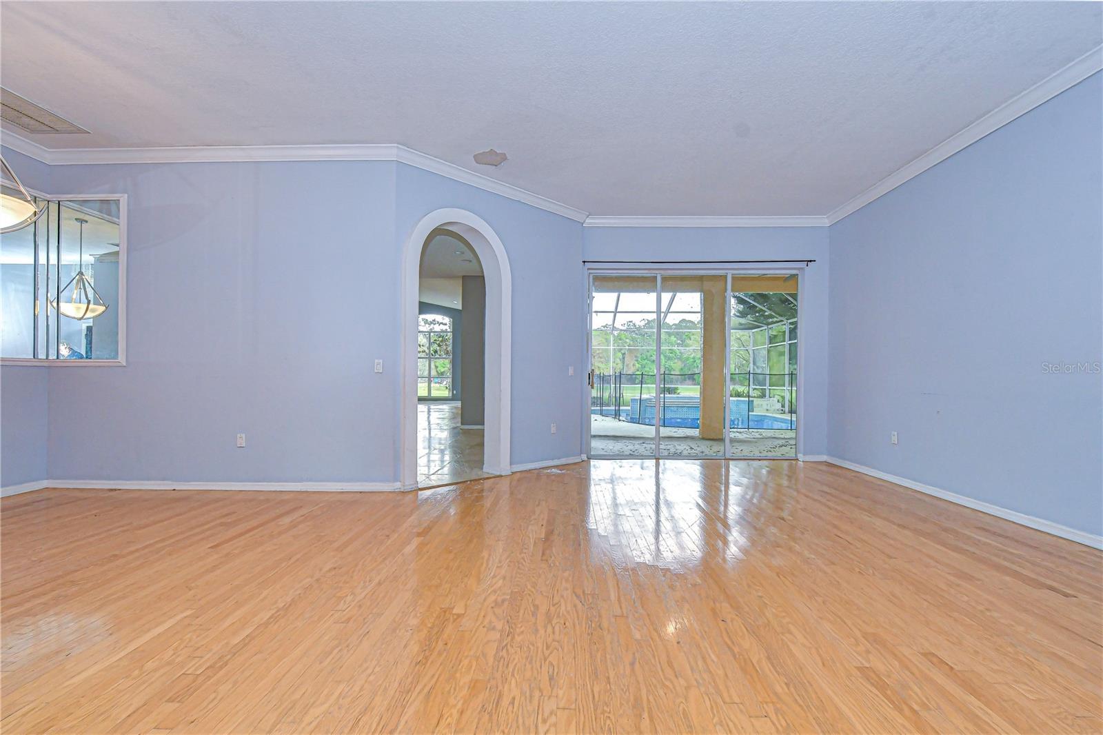 CRESCENT OAKS COUNTRY CLUB REGENCY PH 2 - Residential