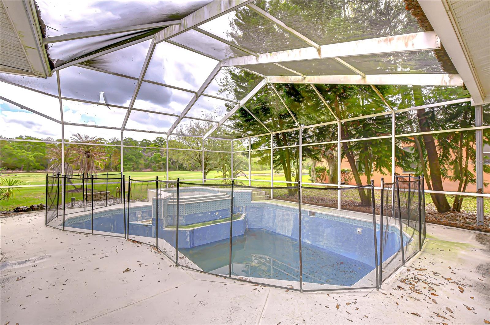 CRESCENT OAKS COUNTRY CLUB REGENCY PH 2 - Residential