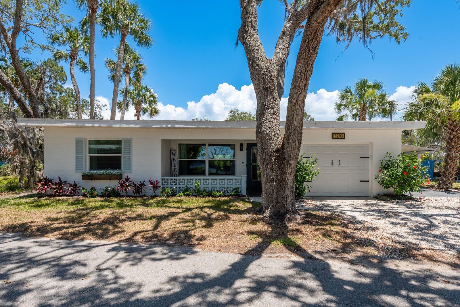 MARTHAS VINEYARD - Residential