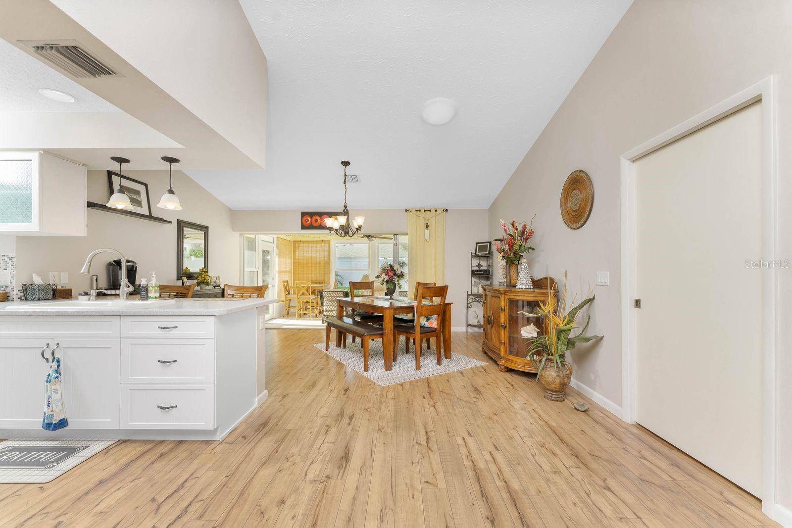 SOUTH VENICE - Residential