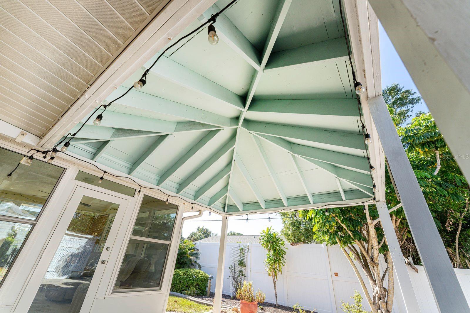 SOUTH VENICE - Residential