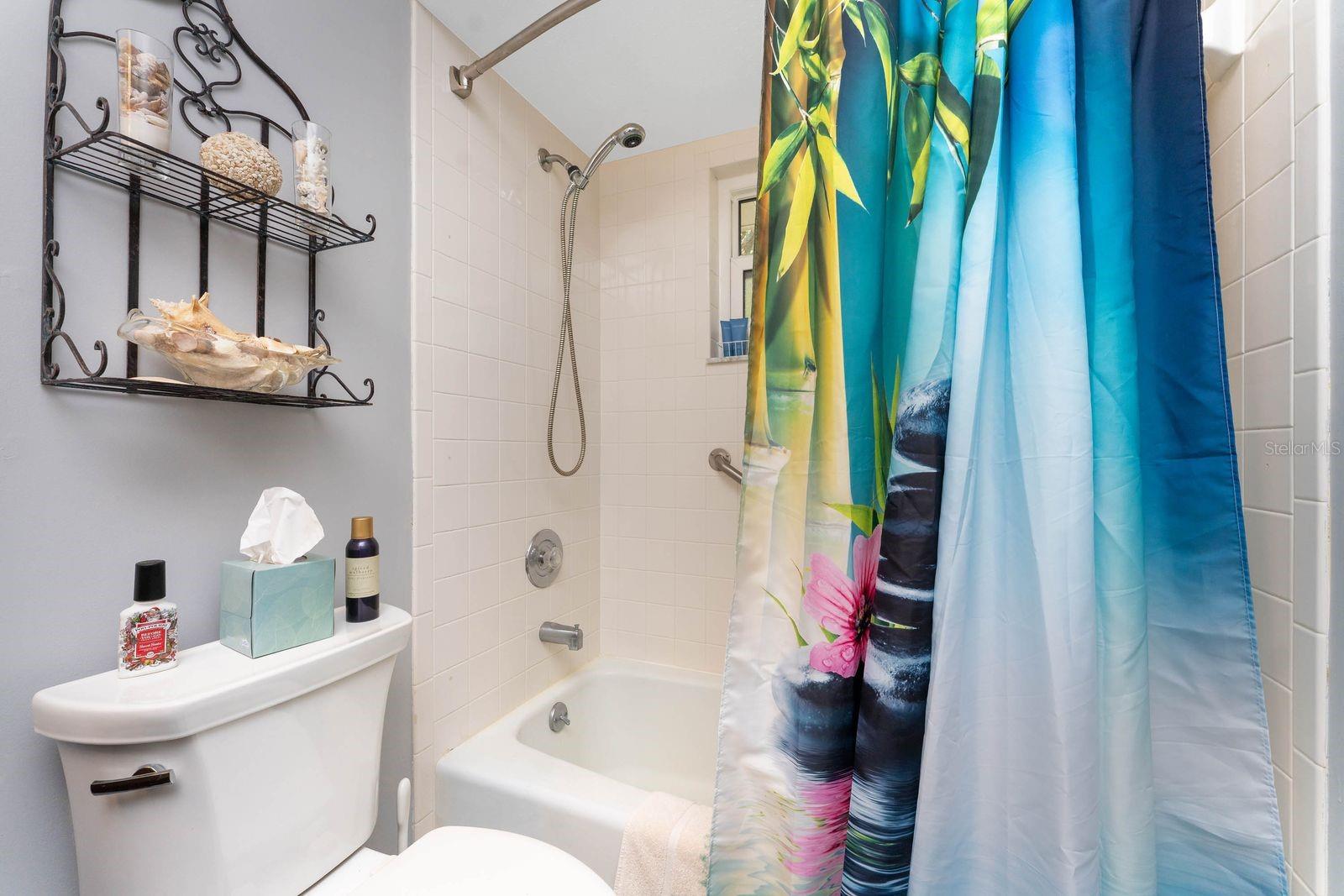 SOUTH VENICE - Residential