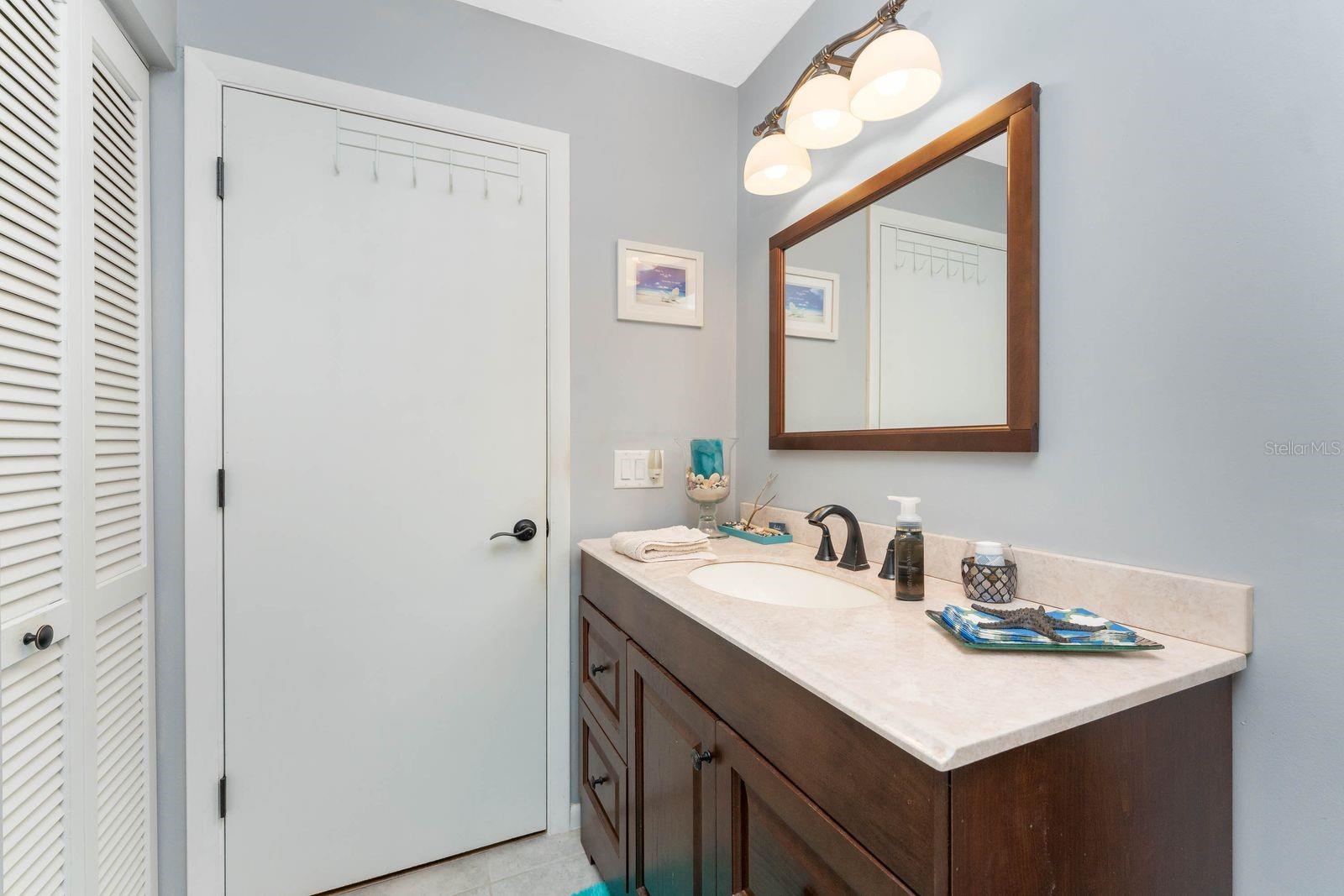 SOUTH VENICE - Residential