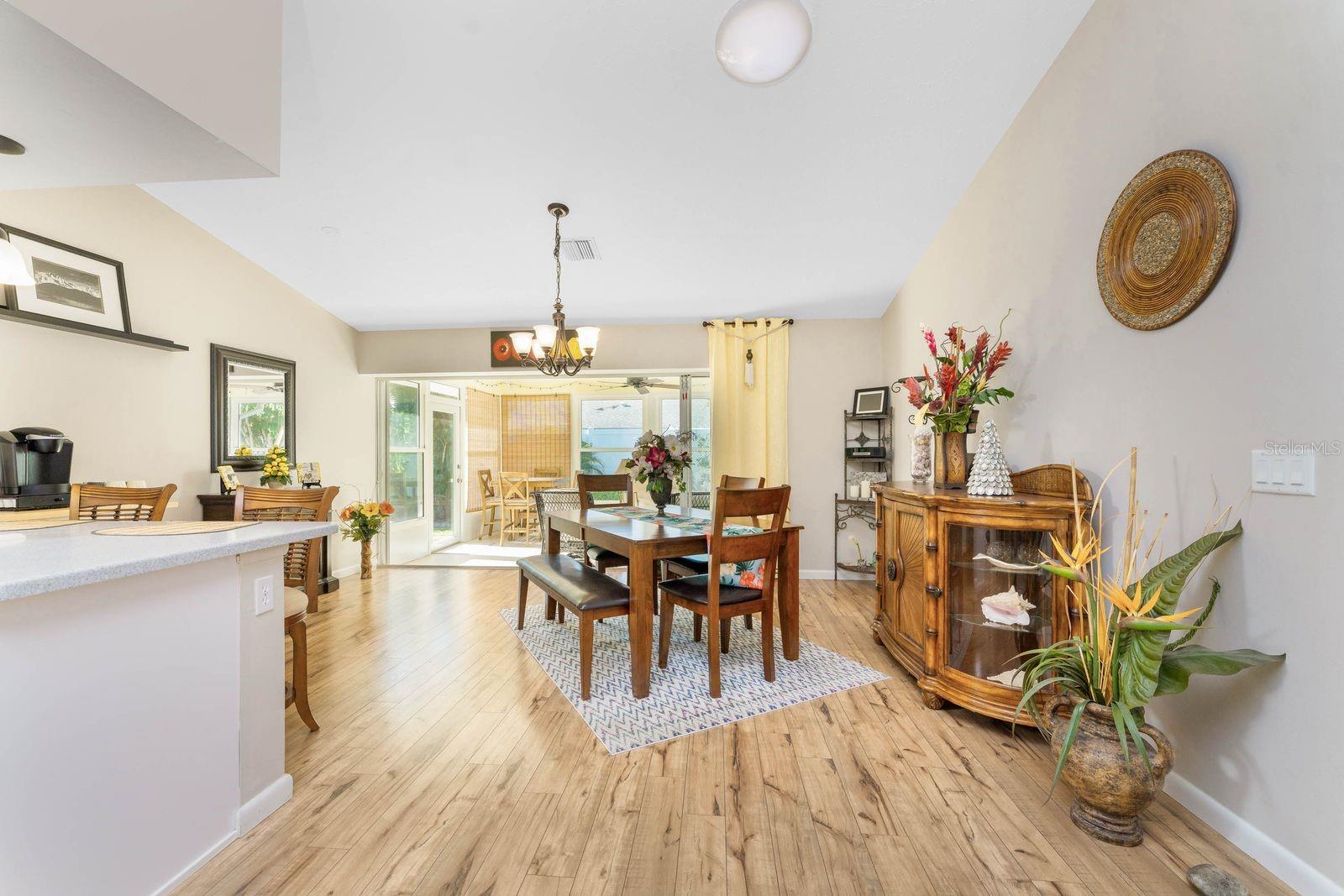 SOUTH VENICE - Residential