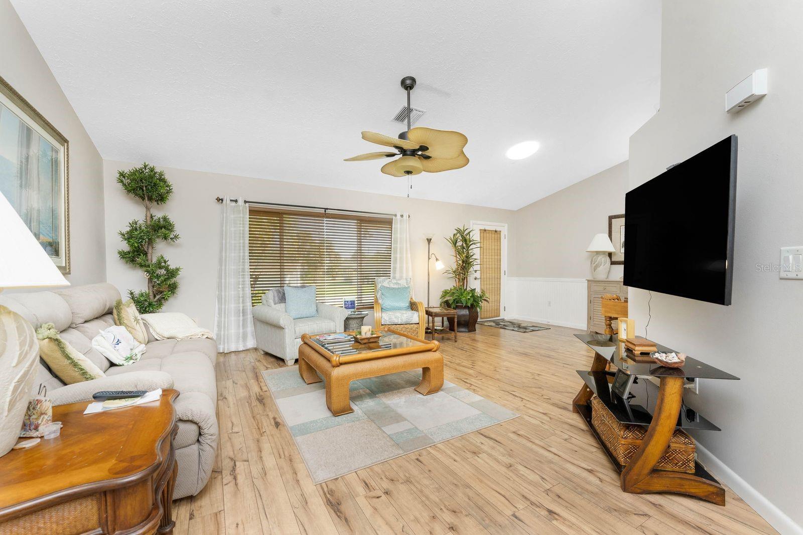 SOUTH VENICE - Residential