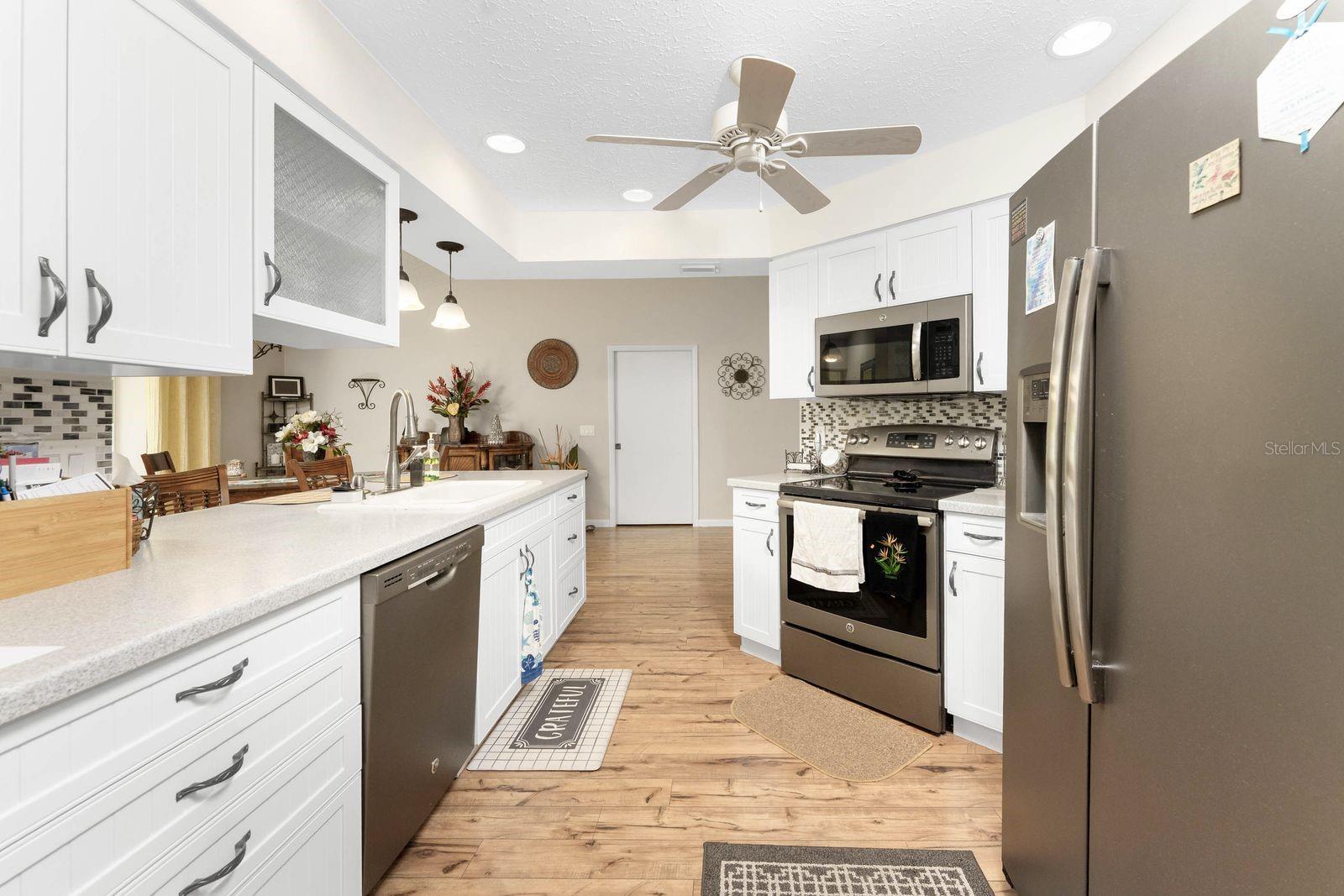 SOUTH VENICE - Residential