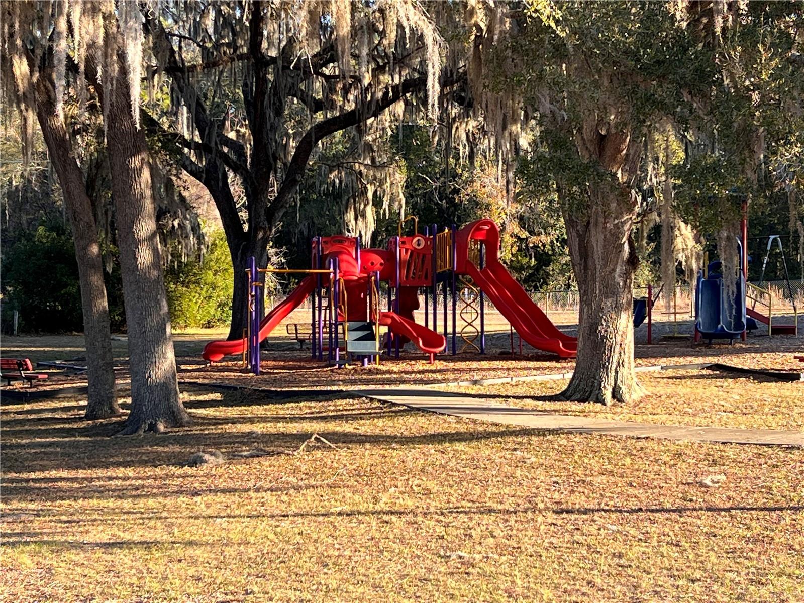 RAINBOW LAKES ESTATES - Land